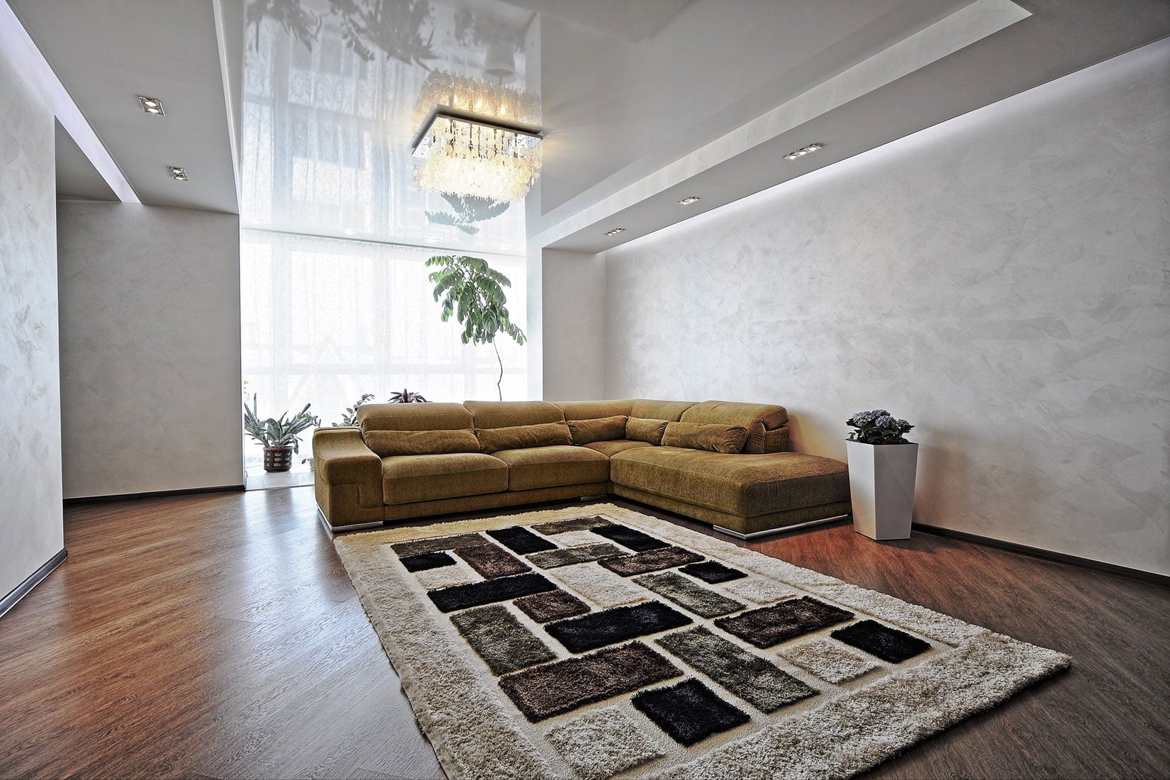 Над проектом работает команда специалистов