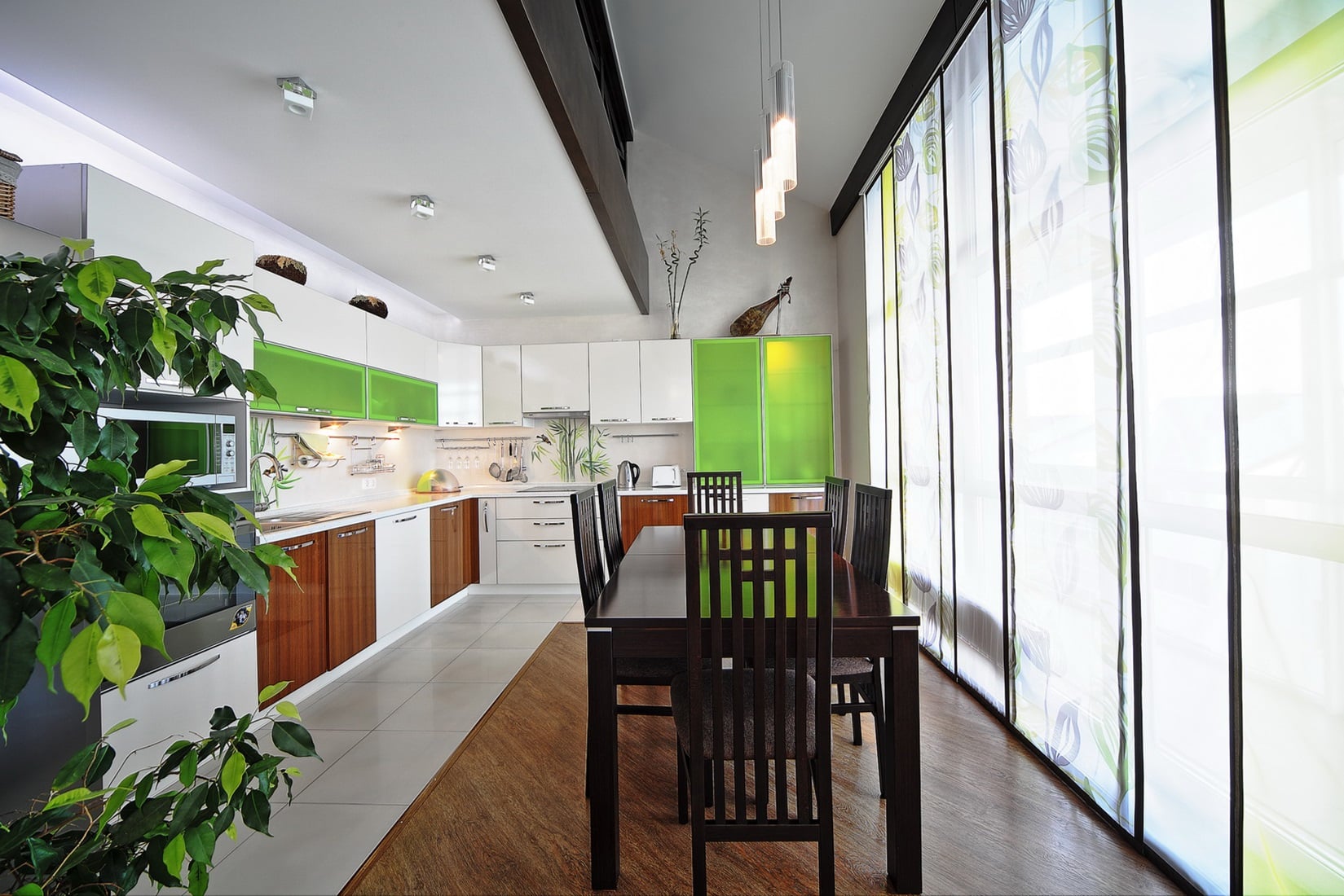 м/р-н Зеленый, квартира, площадь - 220 м2